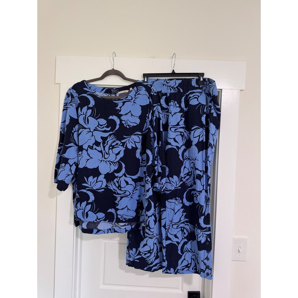 Soft Surroundings Blue Floral Tunic and Wide Leg Pant Set 2 Piece crinkle gauze
